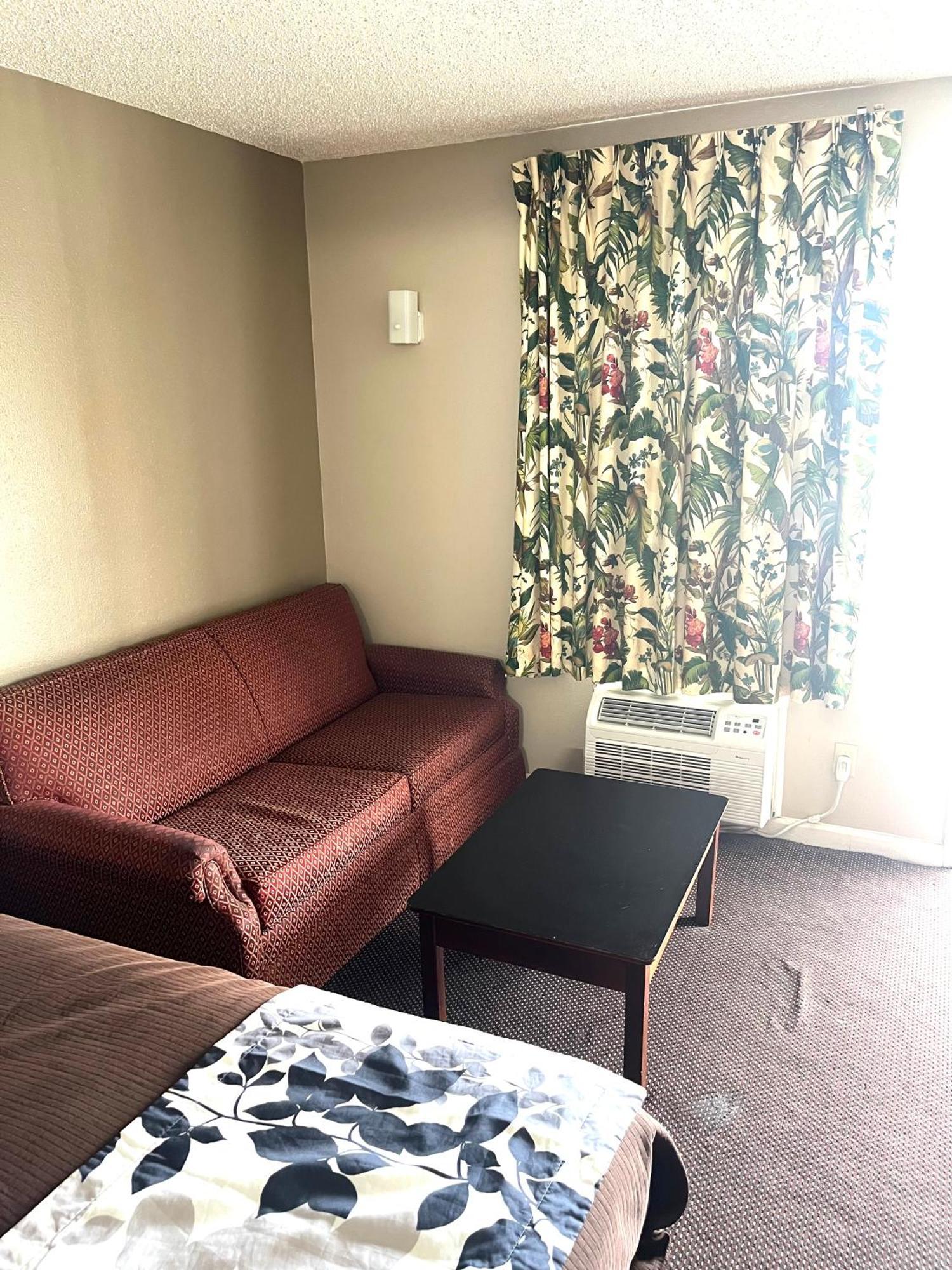 Red Carpet Inn Оксфорд Екстериор снимка